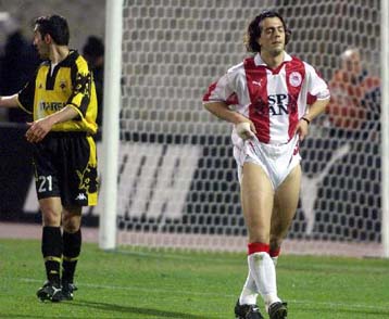 Ανοικτοί λογαριασμοί για Ολυμπιακό και ΑΕΚ