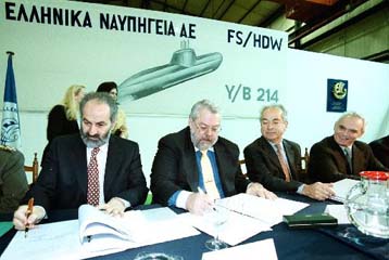 Υπογράφτηκε η σύμβαση για συμπαραγωγή τριών υποβρυχίων του Πολεμικού Ναυτικού