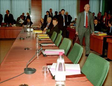 Οι υπουργοί Εξωτερικών της ΕΕ ενεργοποιούν τις αποφάσεις του Ελσίνκι για την άμυνα