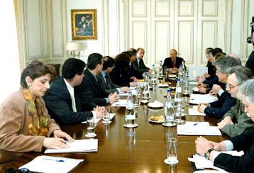 Σύσκεψη Σημίτη με την ηγεσία του υπουργείου Εργασίας