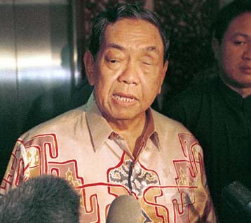 Δεν παραιτείται τελικά ο Βιράντο