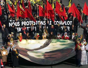 Πορεία υπέρ της απελευθέρωσης του Οτζαλάν στο Στρασβούργο