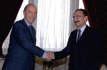 Συναντήσεις Σημίτη με Ετζεβίτ, Ισαρέσκου, Γκεοργκιέφσκι στο Βουκουρέστι