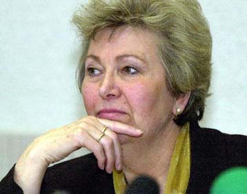 Δεν ανατρέπεται η κυβέρνηση της Εσσης παρά τα σκάνδαλα