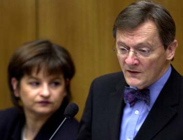 Σταθερή δημοκρατία η Αυστρία υποστηρίζει ο Σούσελ