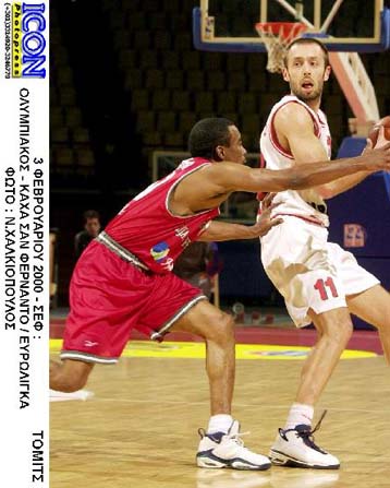 Αδιάφοροι οι δύο στους τρεις