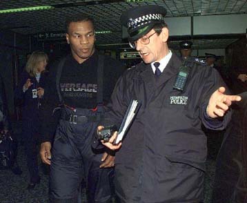 Πάλι στο δικαστήριο ο Τάισον