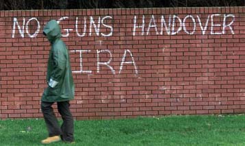 Βόμβα εξερράγη στη Βόρεια Ιρλανδία