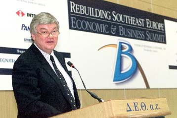 Ευκαιρίες για τους Ελληνες στα Βαλκάνια διαβλέπει ο Μπόντο Χόμπαχ
