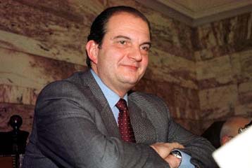 Σκληρή εκλογική αναμέτρηση με νίκη της ΝΔ προβλέπει ο Κ.Καραμανλής