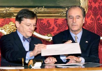 Ορκίστηκε εν μέσω έντονων αντιδράσεων η κυβέρνηση στην Αυστρία