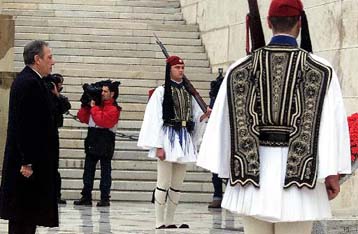 Σχόλια του τουρκικού Τύπου για την επίσκεψη Τζεμ στην Ελλάδα