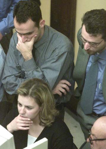 Βουτιά για Nasdaq και Dow Jones την Πέμπτη