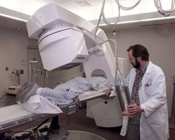 Καρκινικοί όγκοι μπορούν να καταστραφούν με ακτινοβολία