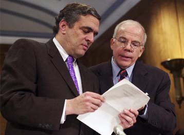 Συμπτωματικοί επισκέπτες… made in USA