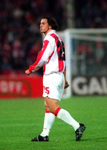 Δίμηνη διακοπή συμβολαίου και 20 εκατομμύρια πρόστιμο στον Ζάχοβιτς από τον Ολυμπιακό