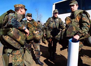 Δυσοίωνες εκτιμήσεις του Κλάους Νάουμαν για τον ευρωστρατό