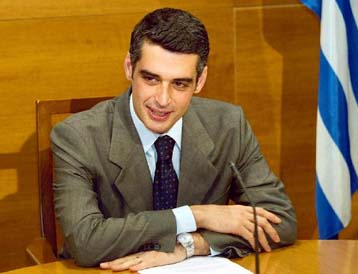 Για μαύρη προπαγάνδα κατηγορεί η ΝΔ το ΠΑΣΟΚ