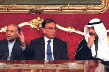 Πέφτει η τιμή του πετρελαίου – Θετικές οι αντιδράσεις για την απόφαση του ΟΠΕΚ