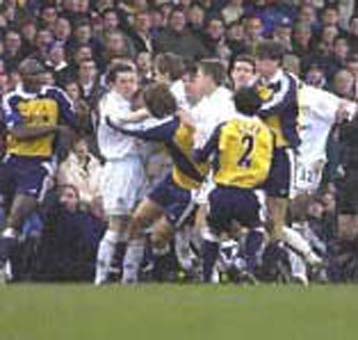 Με αφαίρεση βαθμών κινδυνεύουν Λιντς – Τότεναμ