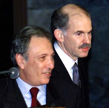 Στροφή στην εξωτερική πολιτική της χώρας βλέπει ο Γ.Παπανδρέου