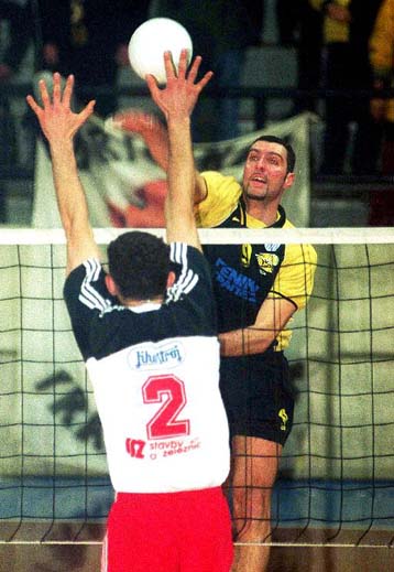 Πρεμιέρα στα πλέι οφ των ανδρών