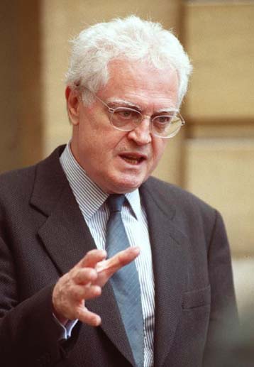 Επικριτικά τα σχόλια του γαλλικού Τύπου για τον ανασχηματισμό του Ζοσπέν