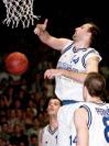 Για το +6 η ΑΕΚ με Ζαντάρ στο Σαπόρτα