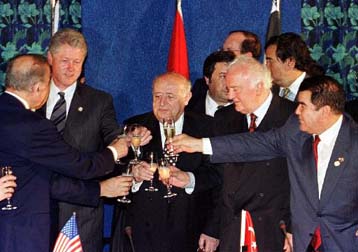 Προς τελική συμφωνία για το διακασπιακό αγωγό φυσικού αερίου