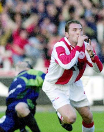 Ισοπαλία τίτλου για τον Ολυμπιακό 2-2 με τον Παναθηναϊκό