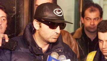 Για ανθρωποκτονία από πρόθεση κατηγορείται ο αστυνομικός που σκότωσε 18χρονο ομογενή