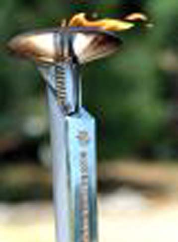 Κάτω από το νερό για τρία λεπτά θα ταξιδέψει η Ολυμπιακή Φλόγα