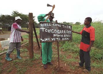 Ο Μουγκάμπε προειδοποιεί για χάος στη Ζιμπάμπουε