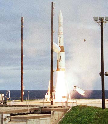 Οι ΗΠΑ δελεάζουν τώρα τη Μόσχα με υποσχέσεις για συνεργασία στην αντιπυραυλική ασπίδα