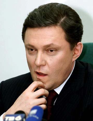 Ρατσιστικά υπονοούμενα εναντίον αντιπάλου του Πούτιν από τη ρωσική κρατική τηλεόραση