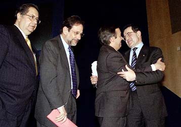 Σκληραίνει τη στάση της απέναντι στον Μιλόσεβιτς η Ευρωπαϊκή Ενωση