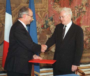 Επιτυχές το 35ωρο στη Γαλλία