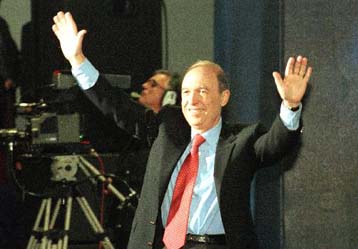 Πρώτος σε δημοτικότητα ο Κ.Σημίτης – Το 77,8% αδιαφορεί για το χρηματιστήριο