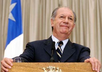 Παγκόσμιο συνέδριο νεοναζί στη Χιλή φέρνει σε δύσκολη θέση τον Λάγος