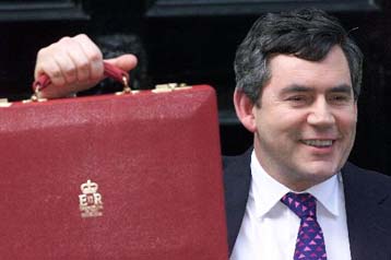 Στροφή Μπλερ υπέρ του ΕΣΥ με γενναιόδωρη χρηματοδότηση