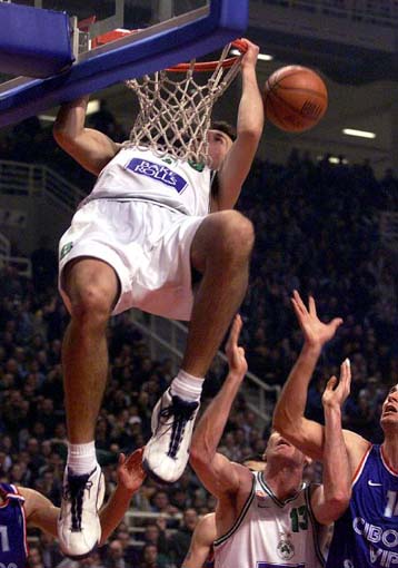 Η Παφ Μπολόνια το διπλό στο Τελ Αβίβ