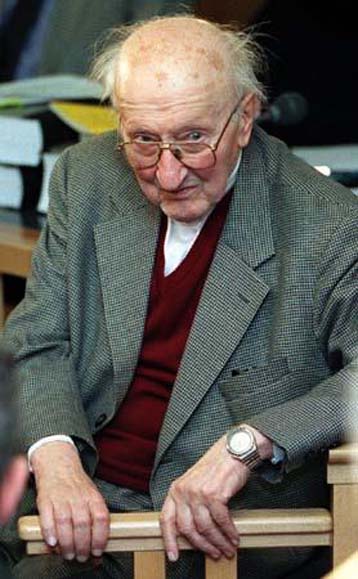 Αναβλήθηκε η δίκη του θεριστή γιατρού των ναζί