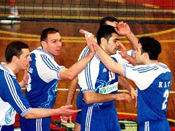 Βριλήσσια και ΕΑ Λάρισας συνεχίζουν