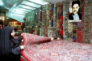 Επιφυλακτικό το Ιράν για την άμβλυνση του αμερικανικού εμπάργκο