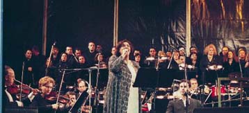 Στο Μανχάταν ενώνουν τις φωνές τους Φαραντούρη και Λιβανελί