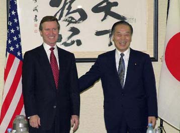 Ο Κοέν ζητεί να μην περικοπούν οι ιαπωνικές δαπάνες προς τα αμερικανικά στρατεύματα