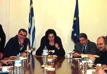 Παραβάσεις των προεκλογικών κανόνων διαπίστωσε η διακομματική επιτροπή