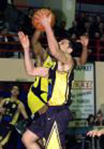 Δια πυρός και σιδήρου πέρασε η ΑΕΚ από τη Δάφνη