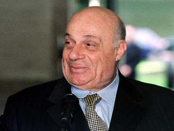 Τη δημιουργία Ηνωμένων Πολιτειών Κύπρου θεωρεί καλύτερη λύση ο Ντενκτάς