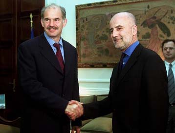 Οχι απευθείας συνομιλίες για το Κυπριακό προς το παρόν